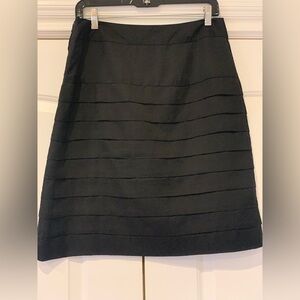 Calvin Klein Elegant Black Tiered lined Women's Skirt. Size 8